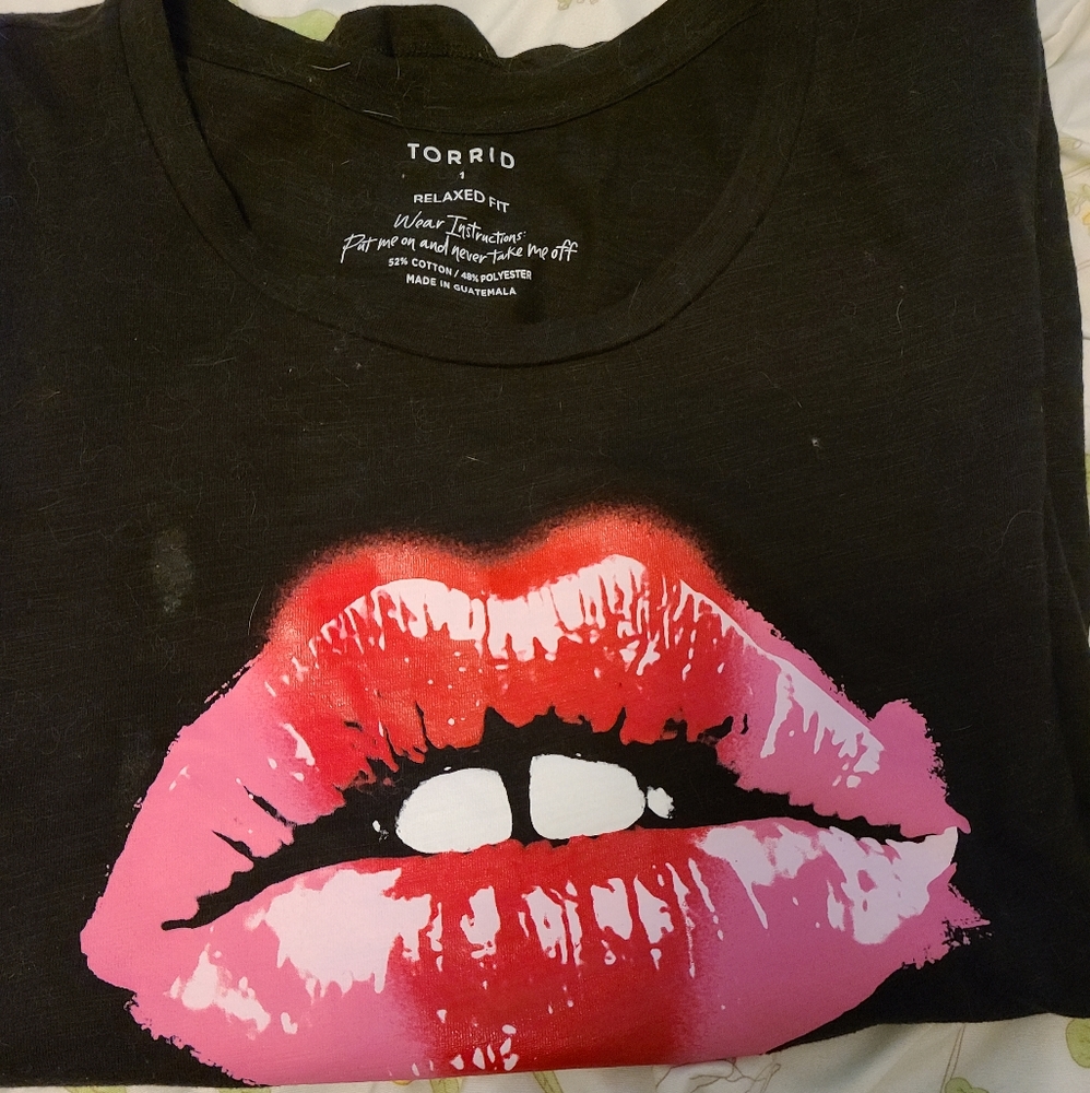 Torrid Painted Lips Relaxed Fit Crew Neck Tee
